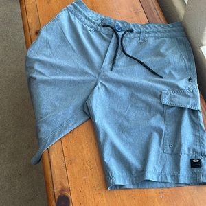 Oakley Blue Men’s Shorts Size 30